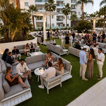 Ocean Garden Sunset & Sunrise - Heated Pool - Ac - Lounge Zone