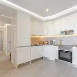 Ocean Garden Sunset & Sunrise - Heated Pool Daire