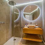 Daire Ocean Garden Sunset & Sunrise - Heated Pool *