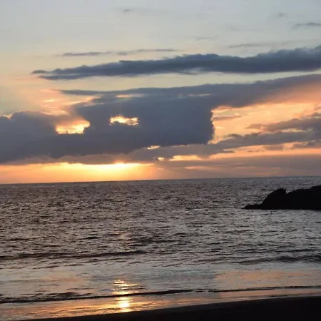 Ocean Garden Sunset & Sunrise - Heated Pool - Ac - Lounge Zone *