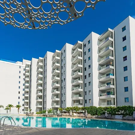 아파트 Ocean Garden Sunset & Sunrise - Heated Pool - Ac - Lounge Zone