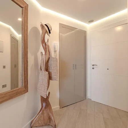 아파트 Ocean Garden Sunset & Sunrise - Heated Pool - Ac - Lounge Zone 아데제