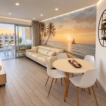 Ocean Garden Sunset & Sunrise - Heated Pool - Ac - Lounge Zone 아데제