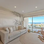 Ocean Garden Sunset & Sunrise - Heated Pool Appartamento *